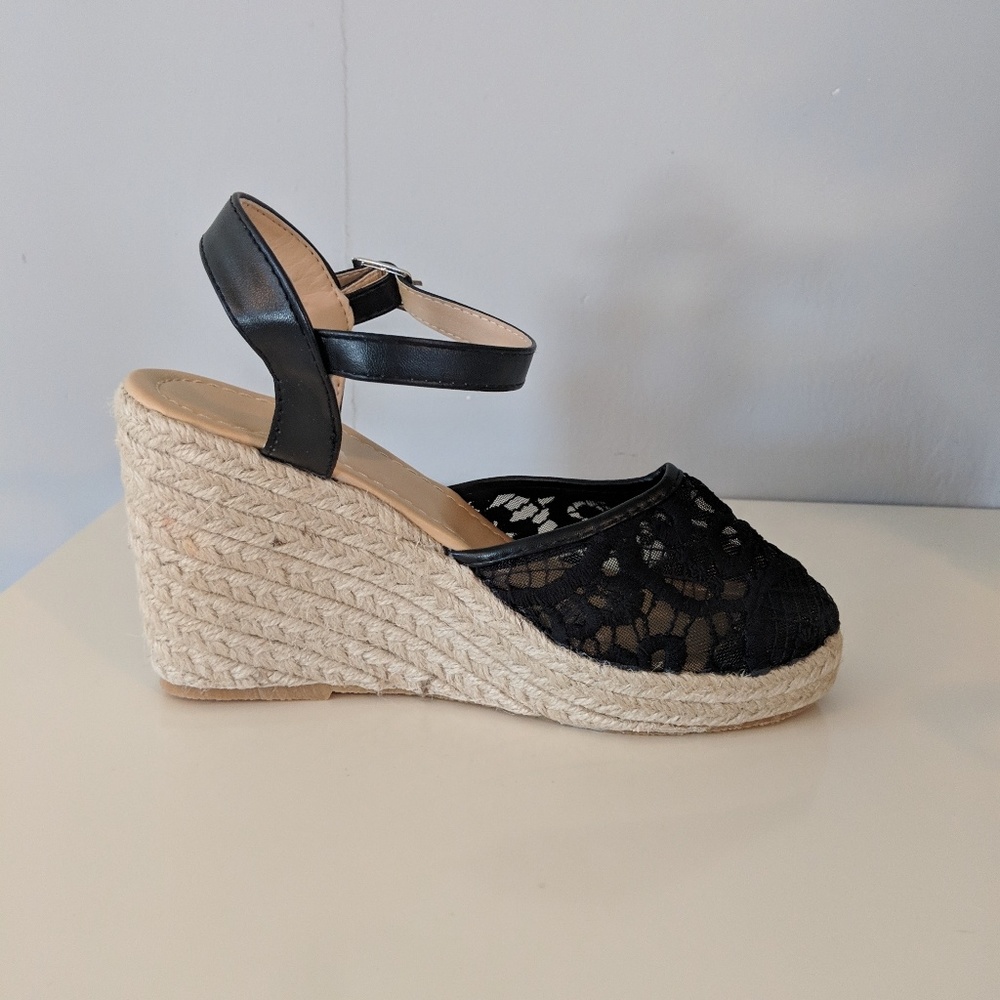 Summer wedges